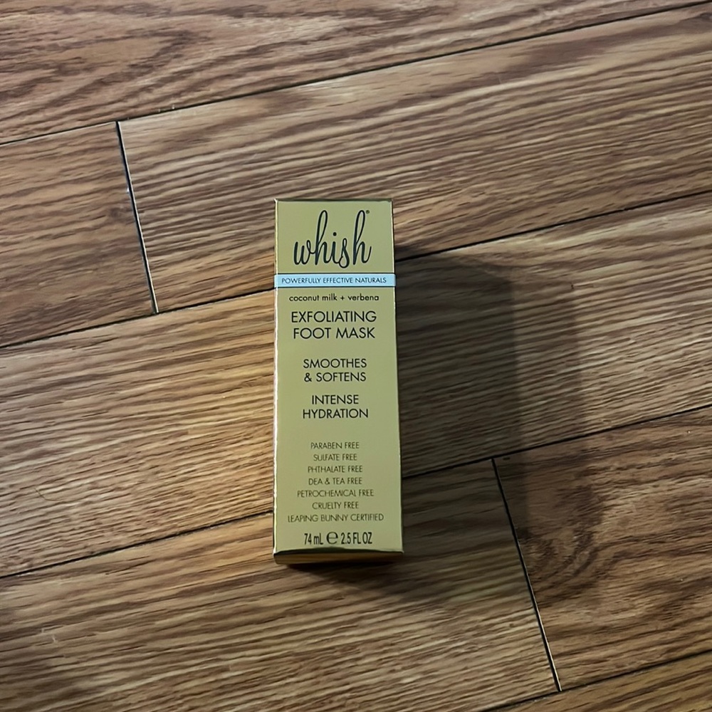 NIB Whish Exfoliating Foot Mask